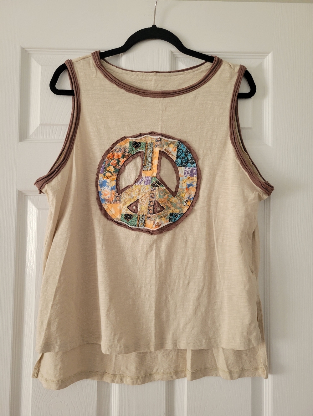 Womens Size Large Cream Peace Patchwork Sleeveless Top